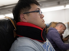 【推薦】【旅行好物分享】最強旅行枕,搭車搭機必備好物,從此不再睡的東倒西歪(還有隱藏版功能).GreySa格蕾莎